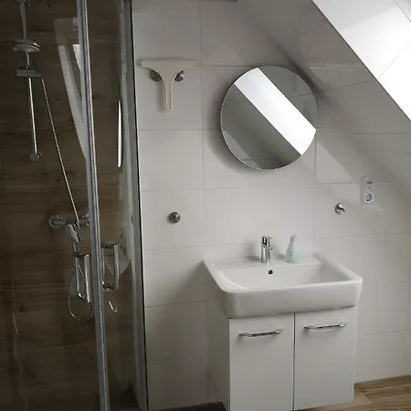 Steinkaempe Apartman *